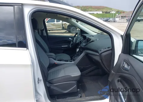 2015 Ford Escape Se z USA, uszkodzony, nr VIN 1FMCU9G97FUA39367